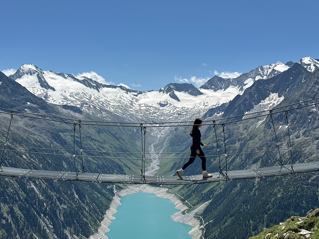 Olpererhutte suspension bridge